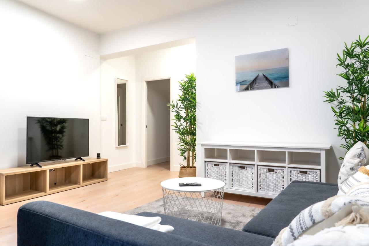 Apartment Dado Host *