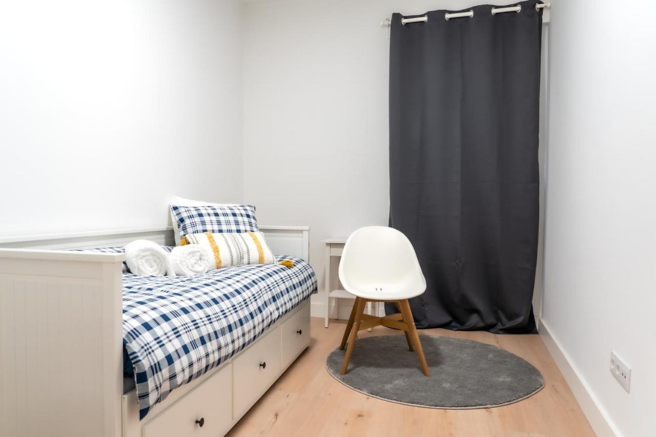 Apartment Dado Host *